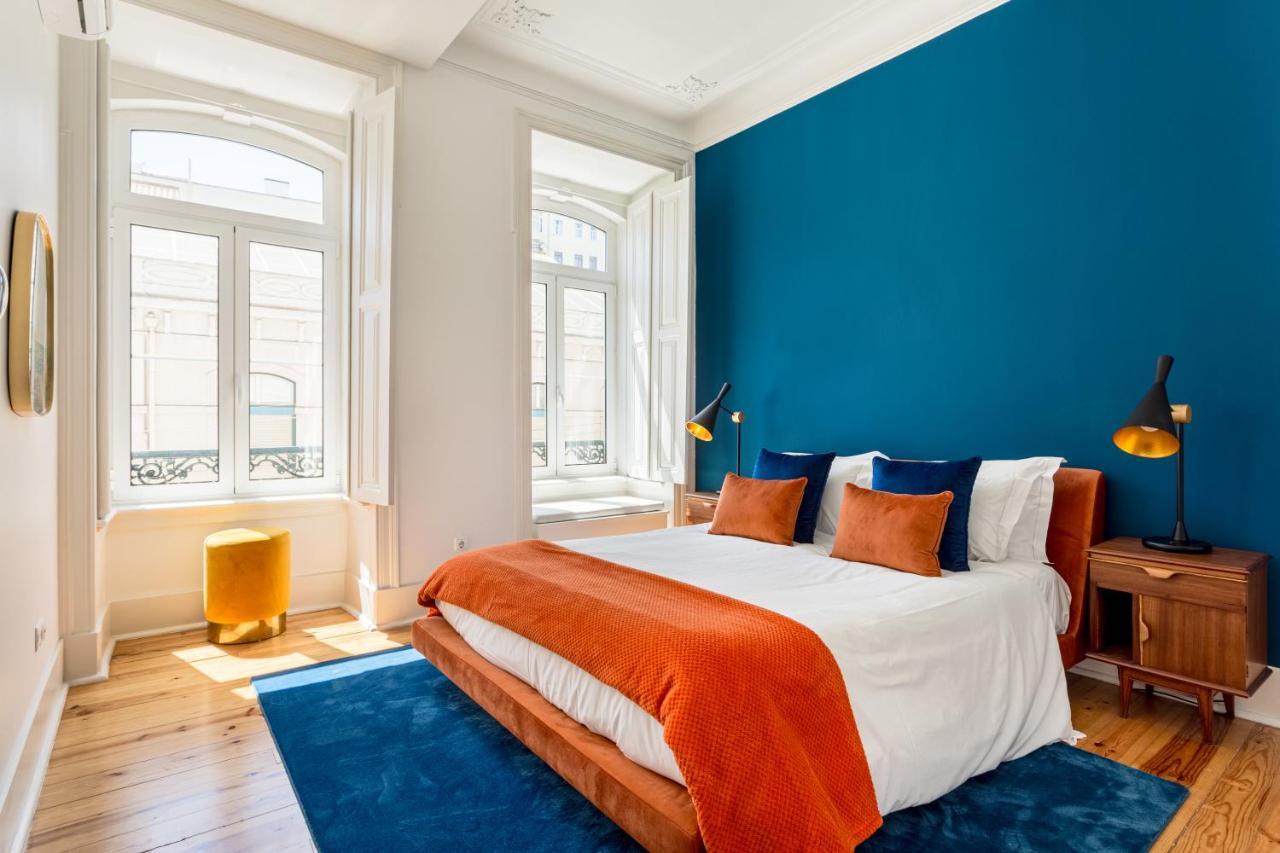 Joivy Exquisite With Patio In Graca Lisbon